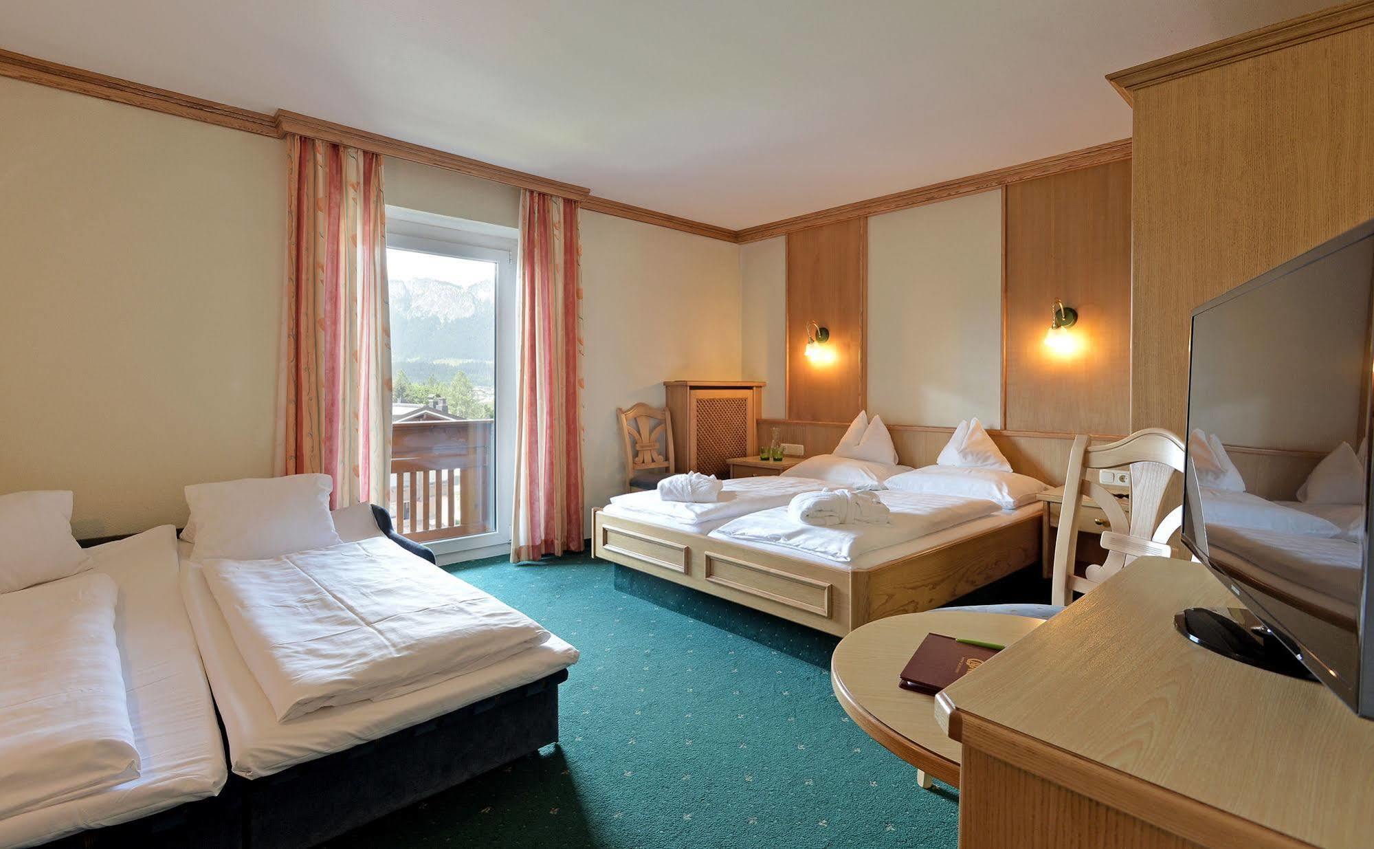 Classic Rooms By Crystal St. Johann in Tirol Extérieur photo